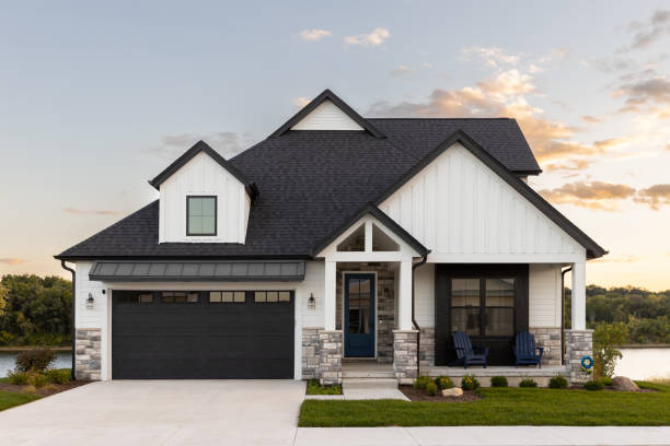 Best Roof Moss and Algae Removal  in Lafayette, CO